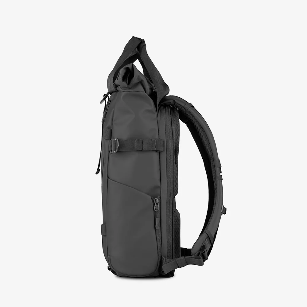 PRVKE 21L in Black - Image 10