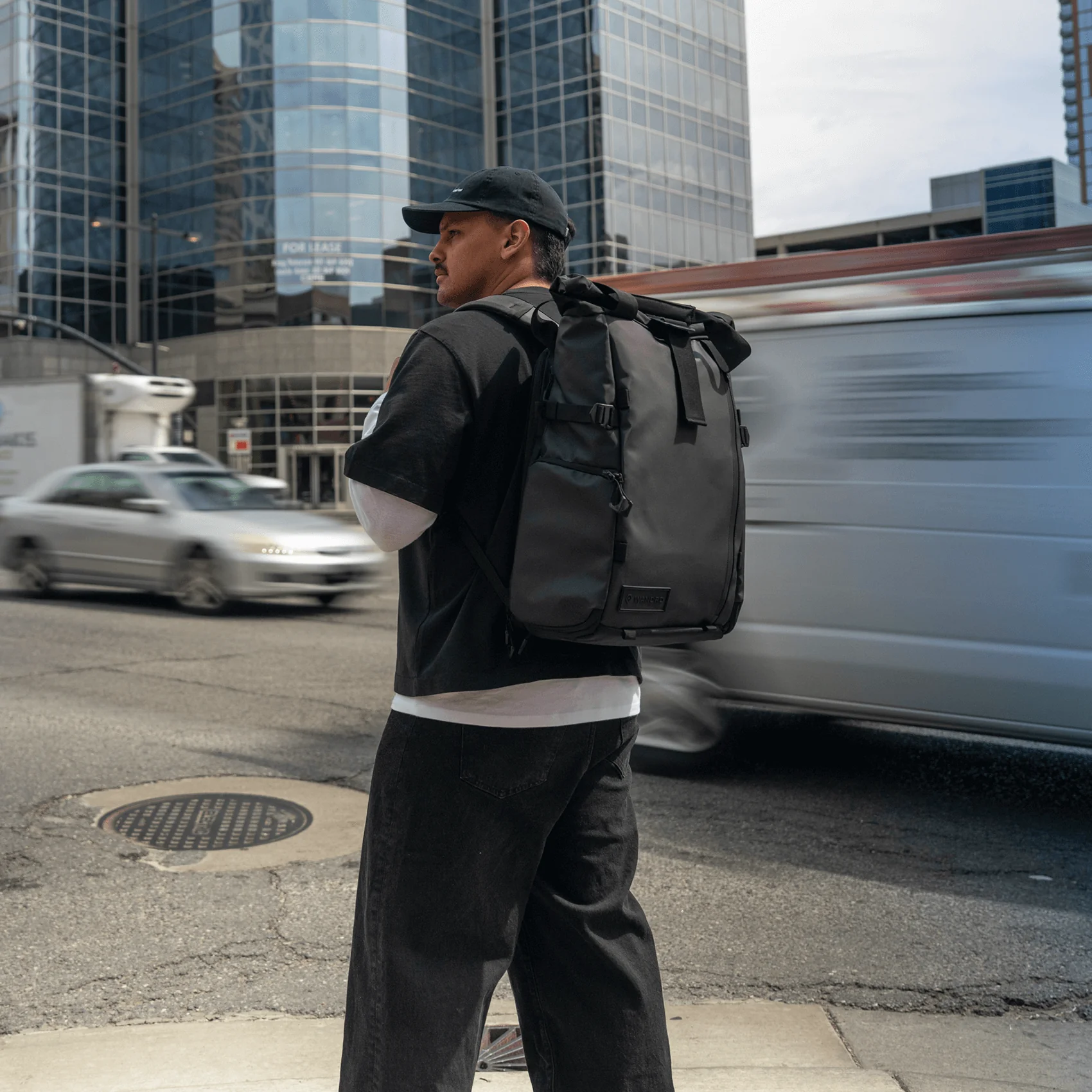 PRVKE 41L in Black - Image 10