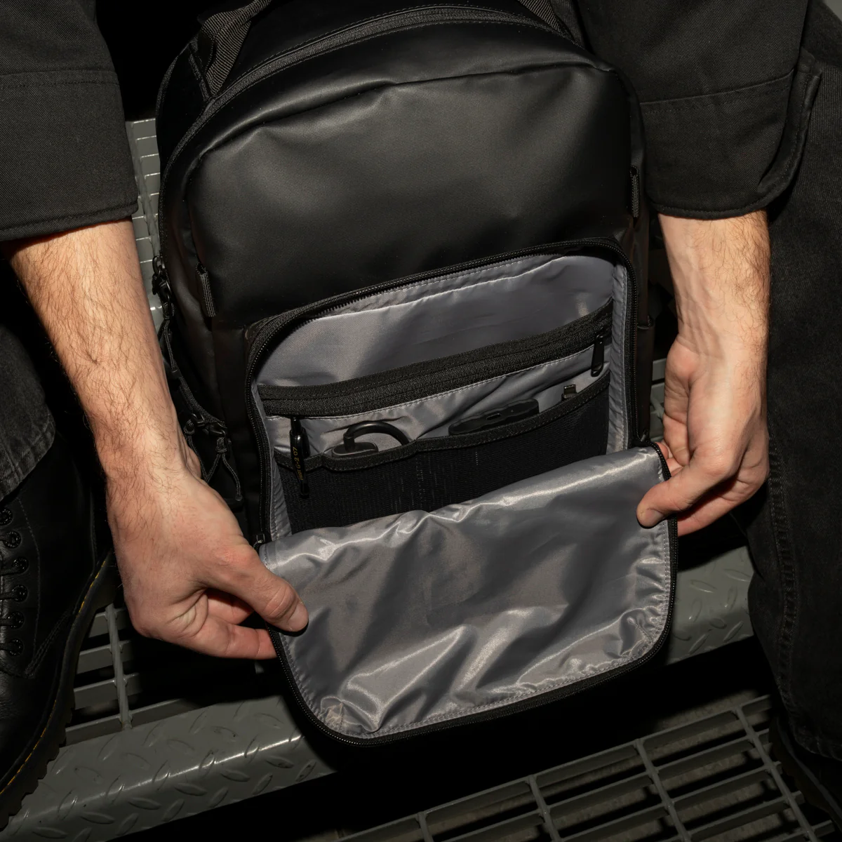 PRVKE Pocket 21L in Black - Image 13