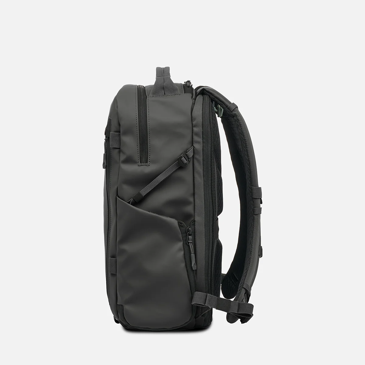 PRVKE Zip 21L in Black - Image 10