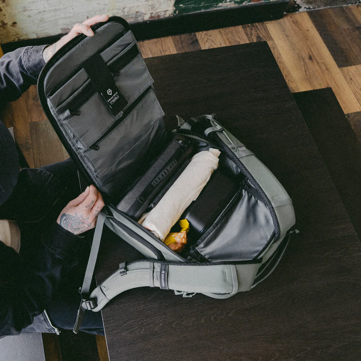 PRVKE Zip 21L in Wasatch Green - Image 12