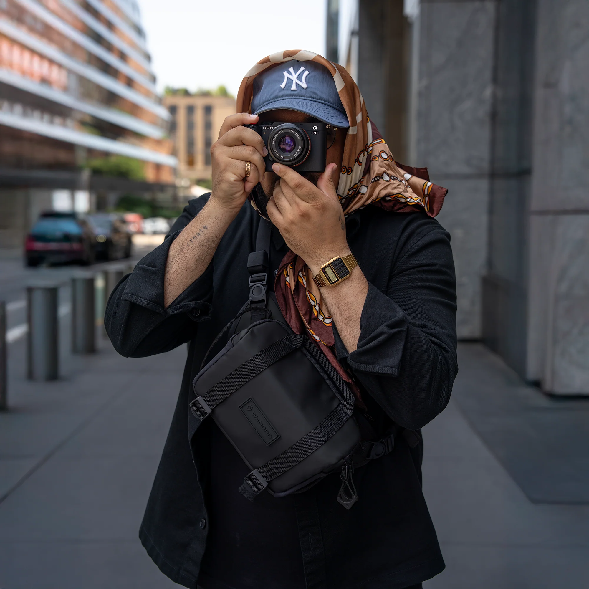 ROGUE 4L Sling in Black - Image 7
