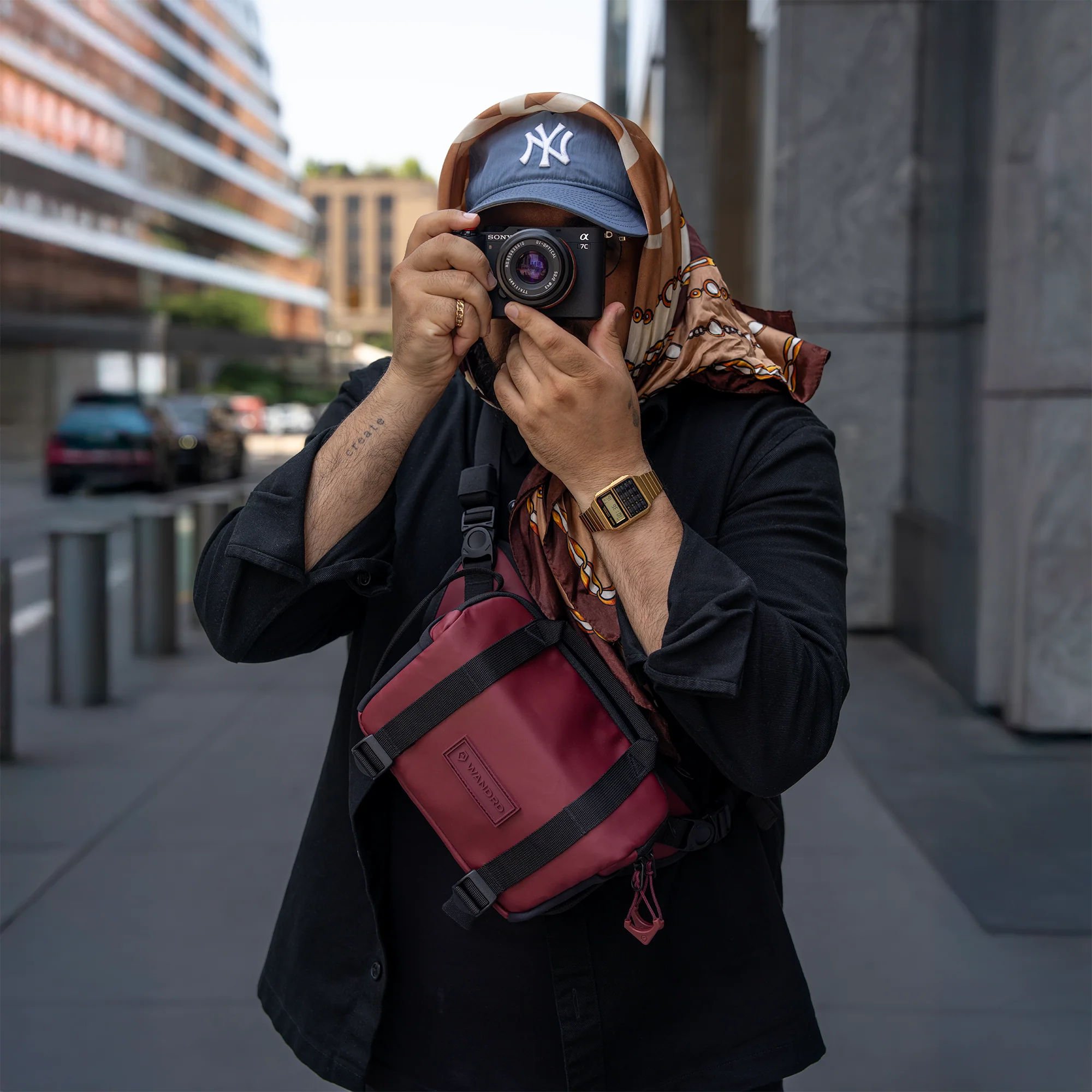 ROGUE 4L Sling in Rhone Burgundy - Image 7