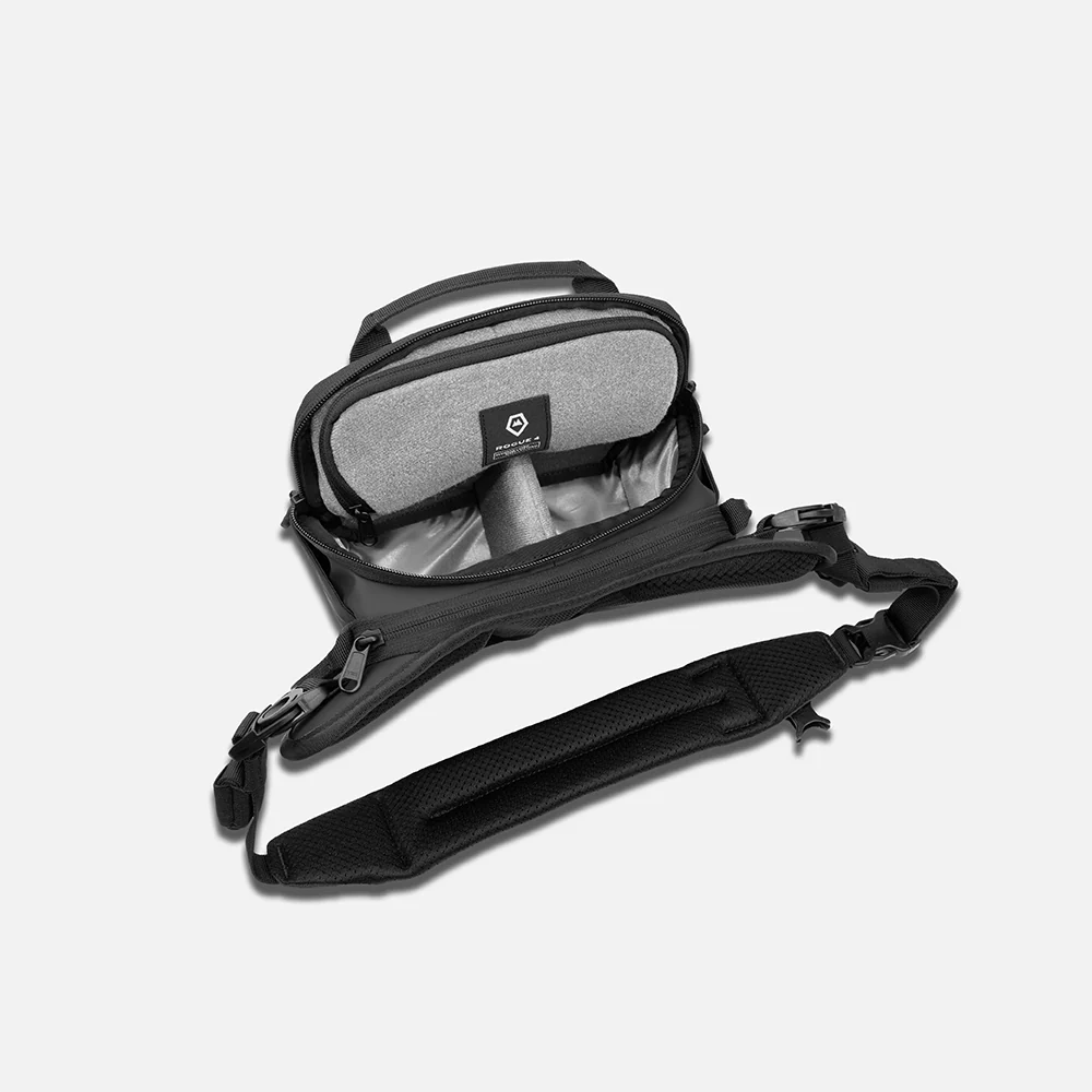 ROGUE 4L Sling in Black - Image 5