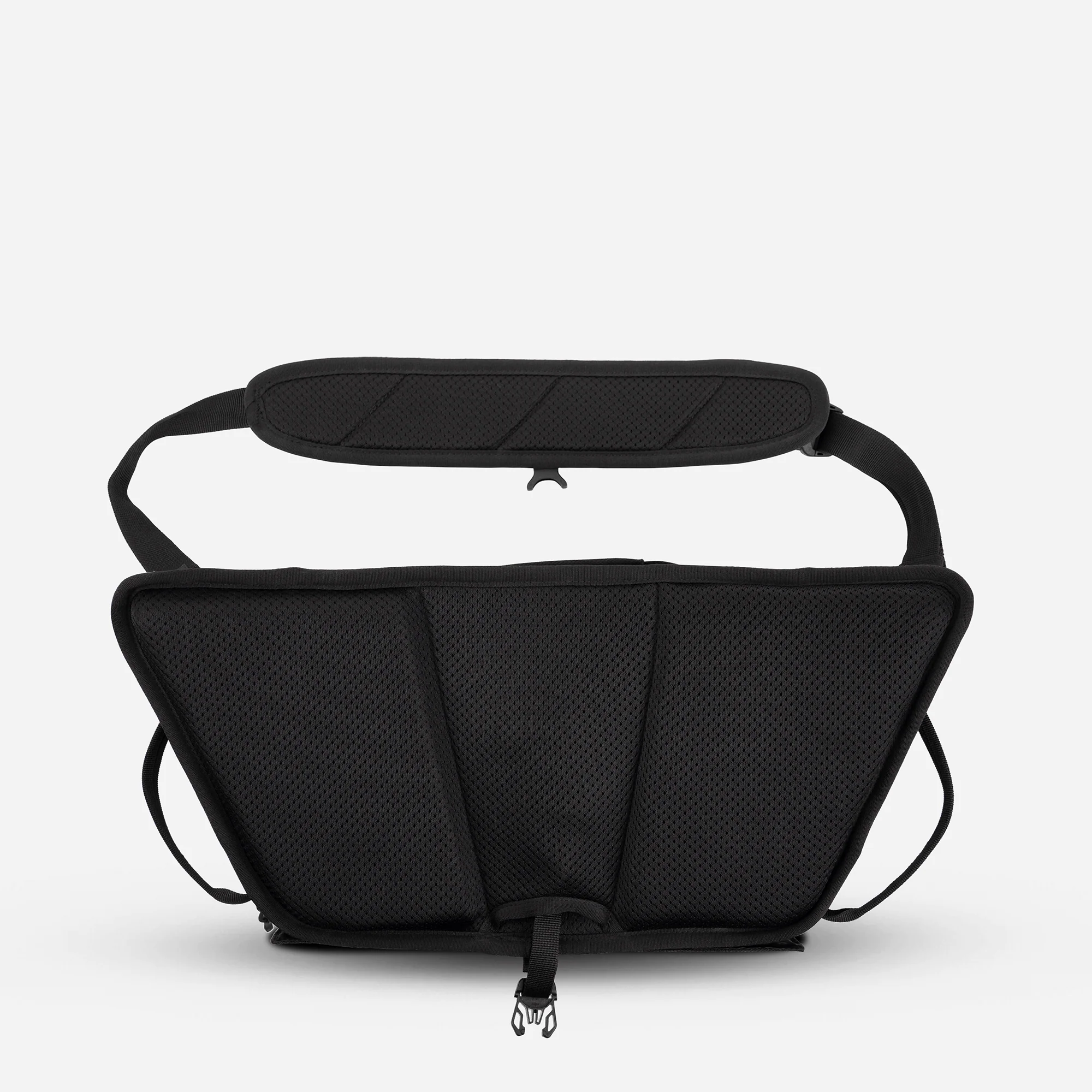 ROGUE 9L Sling V1 in Black - Image 8